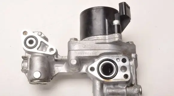 Dacia Sandero III Oil pump 