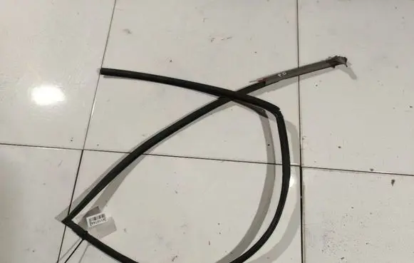 Honda Jazz Rubber seal front coupe door 