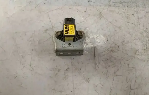 Toyota Land Cruiser (HDJ90) Acceleration sensor 8944160020 4991600530