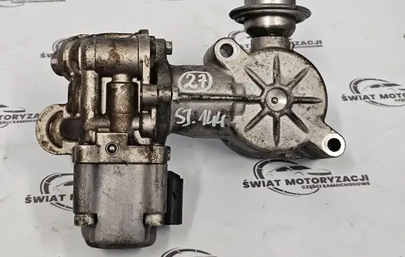 Mercedes-Benz E W212 EGR valve A2710702201