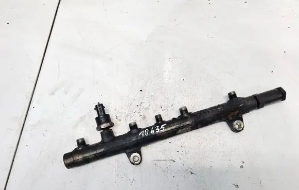 Fuel main line pipe