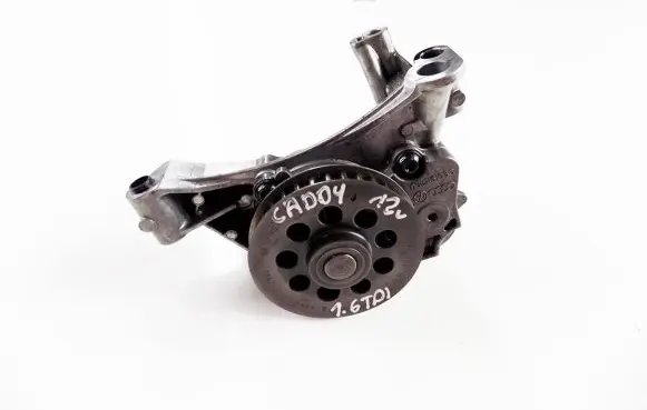 Volkswagen Caddy Oil pump 