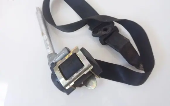 Audi A4 S4 B5 8D Front seatbelt ARG0566021300