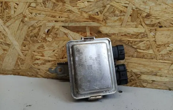 Toyota Yaris XP210 Fuel injection pump control unit/module 89571K0010 0F020993