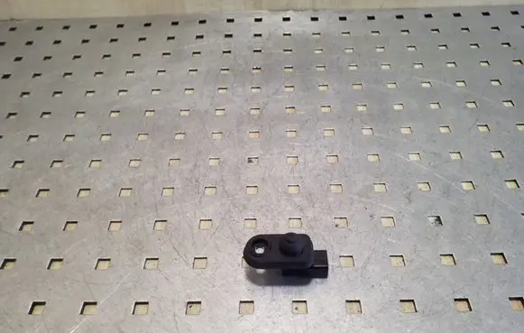 Peugeot 4007 Front door sensor 