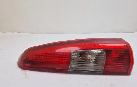 Volvo V70 Rear/tail lights 9154494
