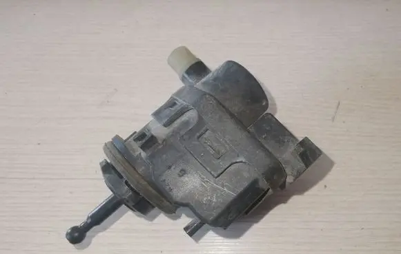 Renault Scenic II - Grand scenic II Headlight level adjustment motor 