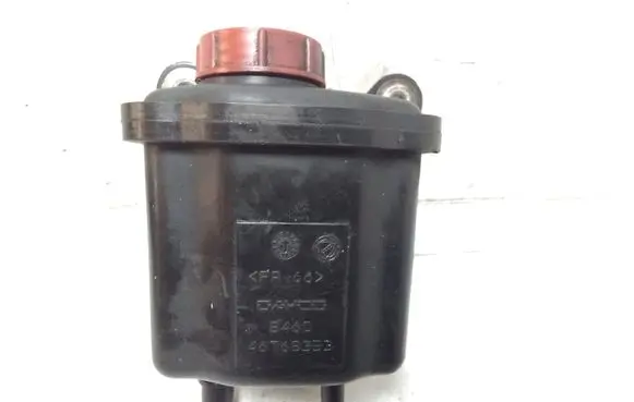 Alfa Romeo GT Power steering fluid tank/reservoir 46768353