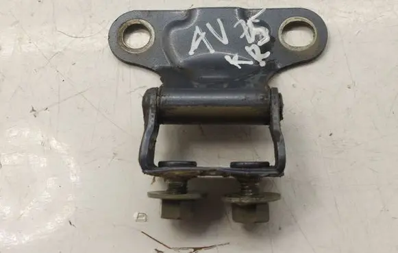 Toyota Avensis T270 Tailgate/trunk/boot hinge 6881005040