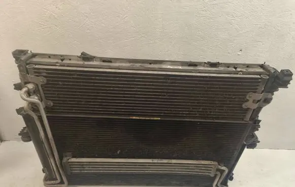 Audi Q7 4L Coolant radiator 7L6121253B E1471 7L0959455D