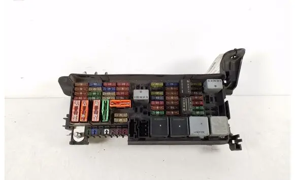 Mercedes-Benz ML W164 Fuse module A1645402372