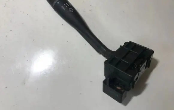 Nissan Altima Wiper control stalk 112093