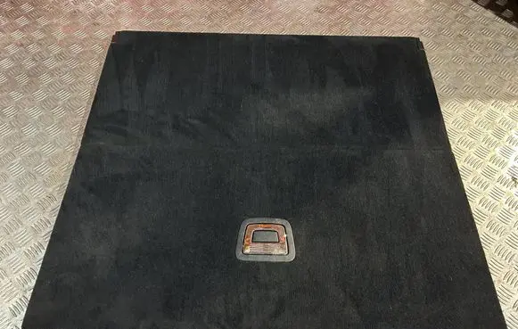 Trunk/boot floor carpet liner