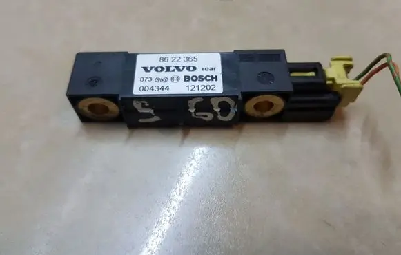 Volvo V70 Airbag deployment crash/impact sensor 8622365