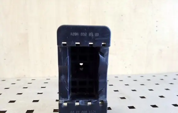 Mercedes-Benz GLC X253 C253 Jacking socket point A2046900009 A2046920028