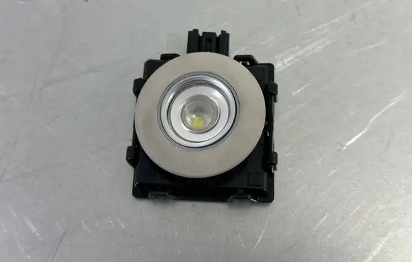 Volkswagen Touareg III Front seat light 4M0947291