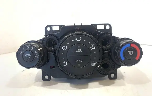 Ford Fiesta Climate control unit 8A6119980DE