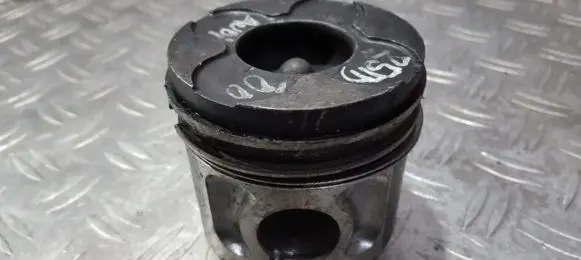 Audi A6 S6 C5 4B Piston 78l51