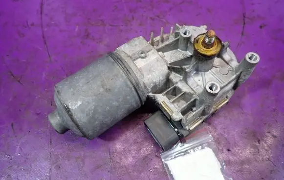 Audi A3 S3 A3 Sportback 8P Wiper motor
