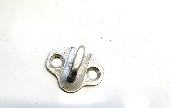 Opel Omega B2 Front door lock loop/hook striker 