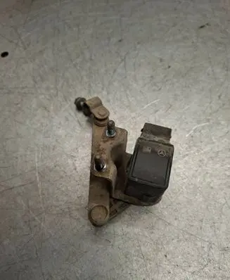 Mercedes-Benz E W211 Air suspension front height level sensor A0105427717 41104