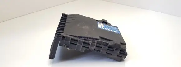 Volkswagen PASSAT B6 Fuse box cover 1K0937132F