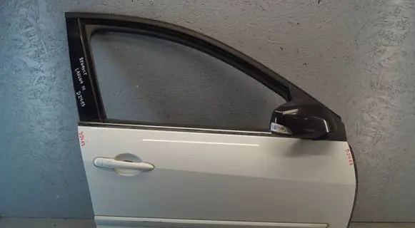 Renault Laguna III Front door