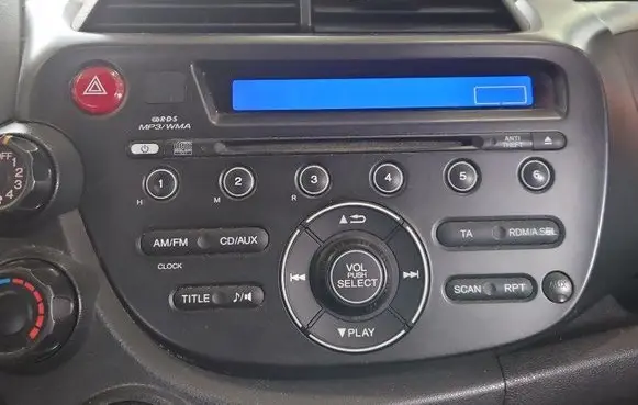 Radio/CD/DVD/GPS head unit