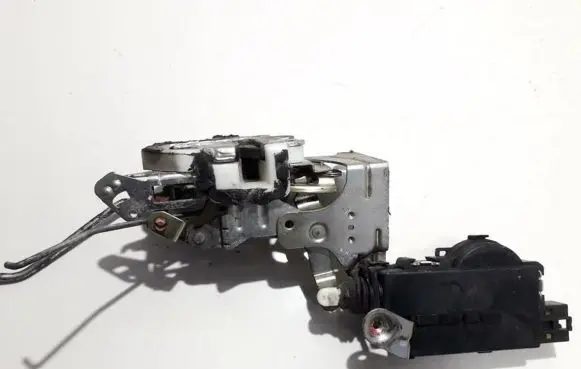 Subaru Legacy Front door lock