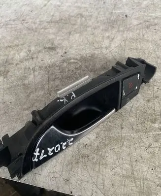 Audi Q7 4L Front door interior handle