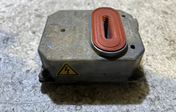 Mercedes-Benz S W220 Headlight ballast module Xenon 1307329023 1211
