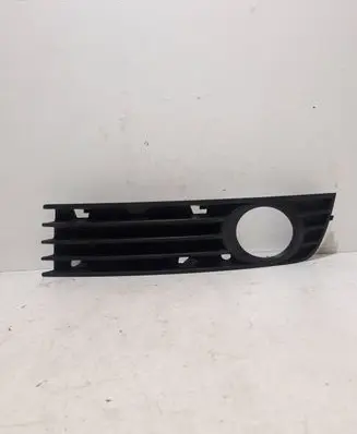 Audi A4 S4 B6 8E 8H Front fog light trim/grill 8E0807681A
