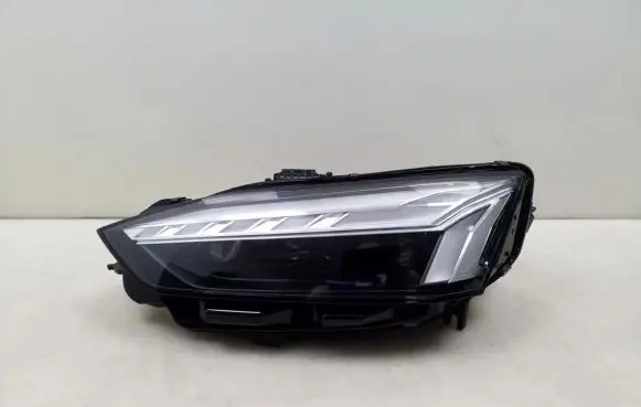 Audi A5 Headlight/headlamp 8W6941039