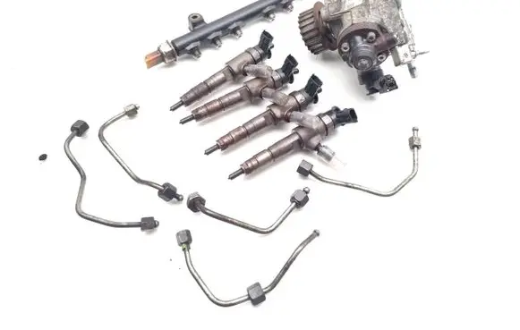 Ford Focus Fuel injection system set 9811347280 0445010592 CV6Q9F593AA