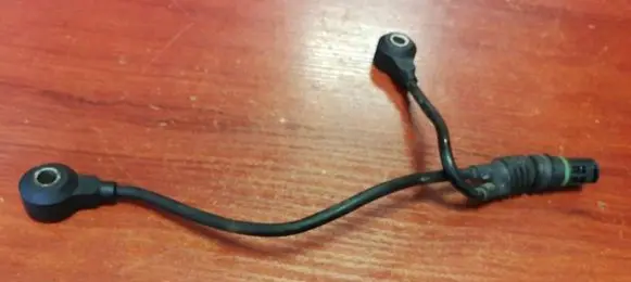 BMW 5 E39 Detonation knock sensor 1435485