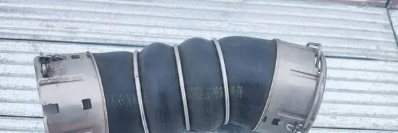 BMW 3 G20 G21 Intercooler hose/pipe 8572861
