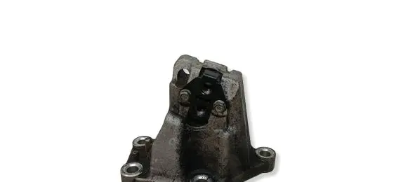 Hyundai i30 Engine mounting bracket HYUNDAII30III