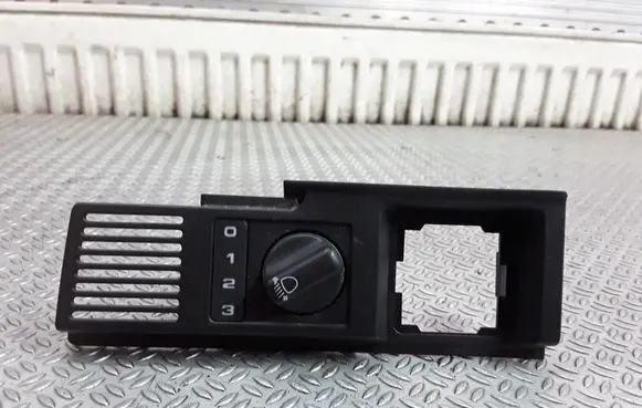 Land Rover Discovery Headlight level height control switch