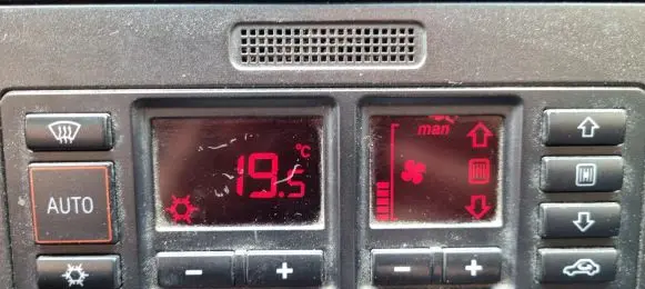 Audi A4 S4 B5 8D Climate control unit 8L0820043D