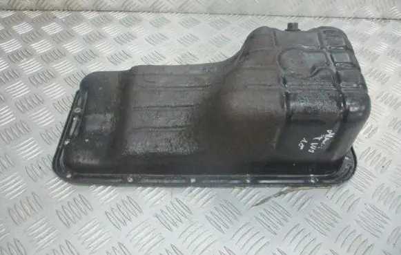 Nissan Almera Tino Oil sump