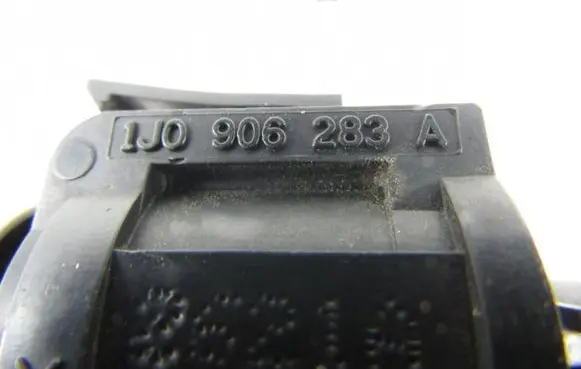 Audi A4 S4 B6 8E 8H Turbo solenoid valve 1J0906283A