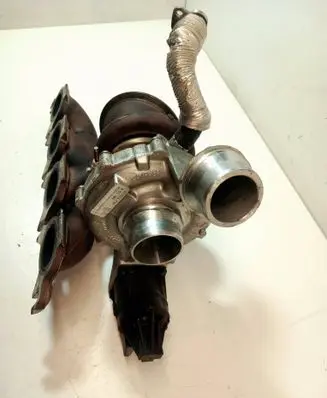 BMW 5 G30 G31 Turbo 8631904 9000929158