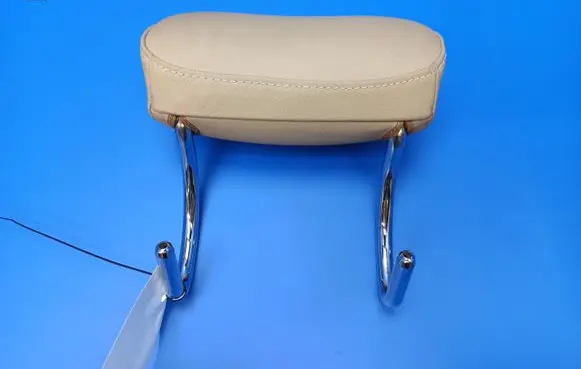 Mercedes-Benz CLS C219 Rear seat headrest 