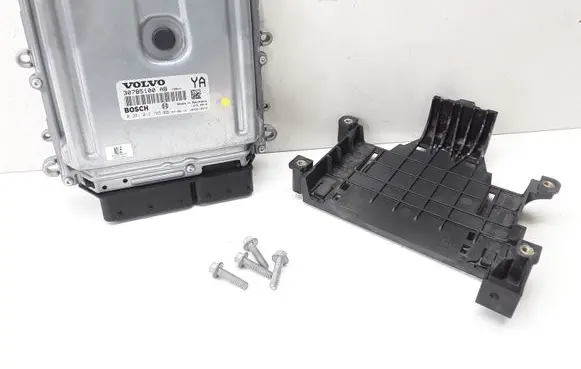 Volvo XC70 Engine control unit/module 30785100AB 0281012765 30729835