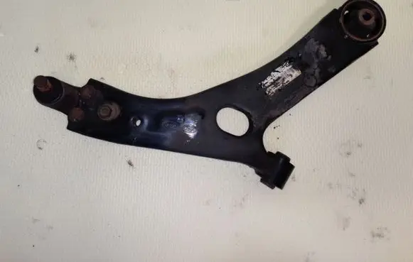 Hyundai ix35 Front lower control arm/wishbone