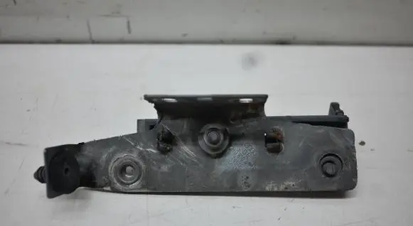Audi A8 S8 D4 4H Fender mounting bracket 4H0810438B