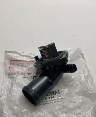 Dodge Challenger Thermostat/thermostat housing 05184977AE