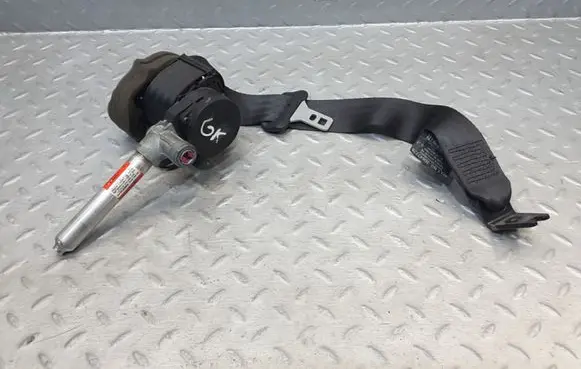 Volvo C30 Rear seatbelt 399196 30642226