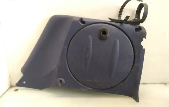 Trunk/boot side trim panel