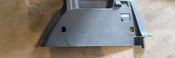 Volkswagen Touran I Trunk/boot lower side trim panel 1T0867036D